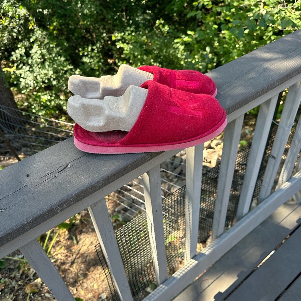 Kith house slipper red Men's size 10